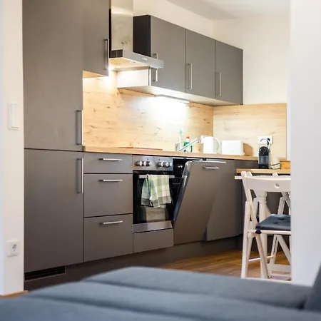 Bright - Beachstyle - Kitchen - Kingbed - Parking - Netflix דירה אוגסבורג